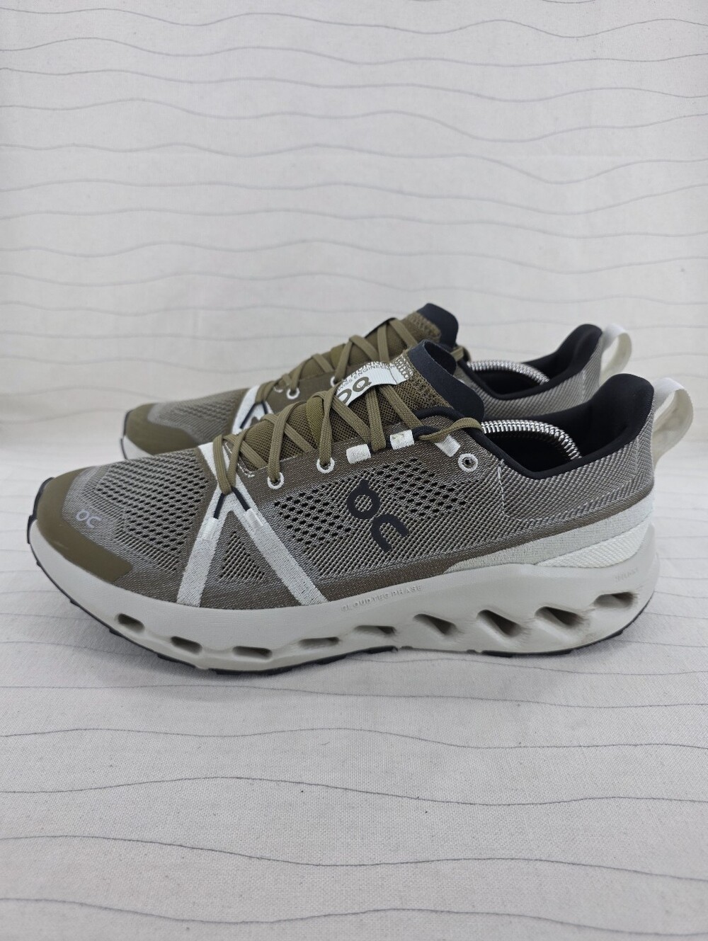 On Running Mens Cloudsurfer Trail Brown Beige Running Sneakers Shoes Size 11.5 - Picture 2 of 15